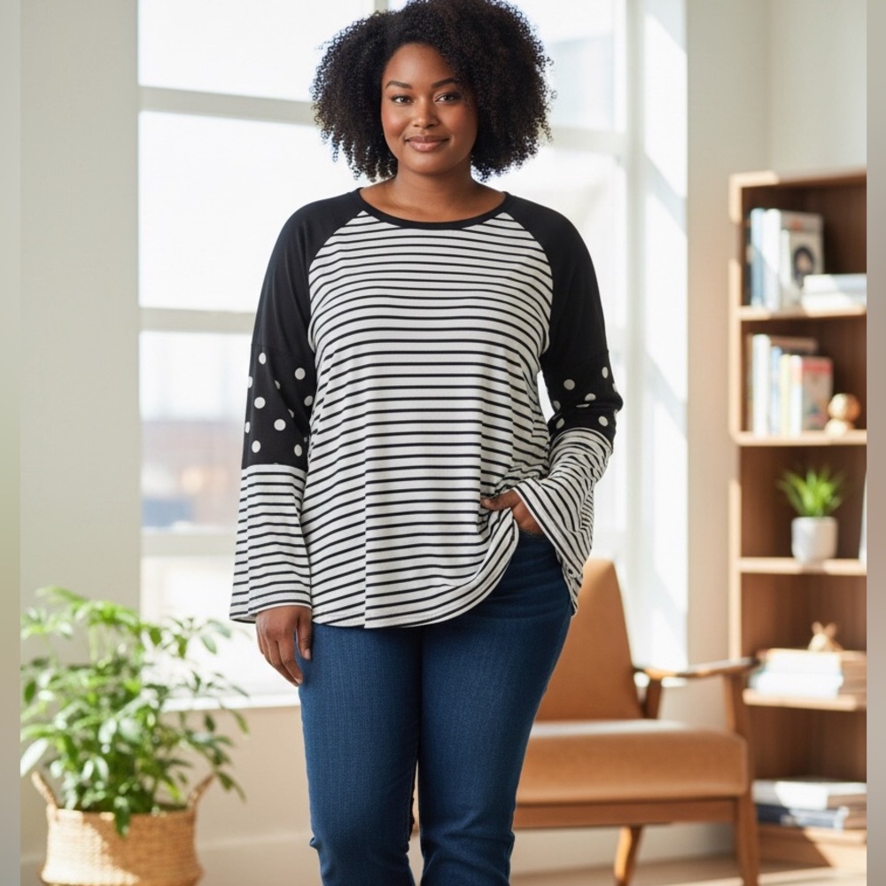 New with tags Lovey u.dear nautical top black striped  dot sleeves in size 3x